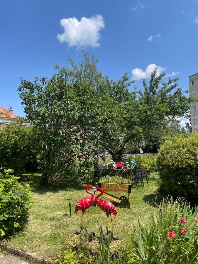 Guest house Privee Proche Centre Et Gare 2 *